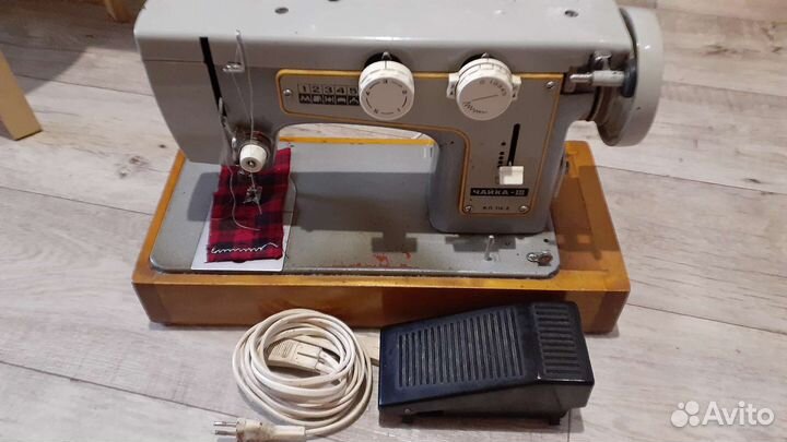 Швейная машина Чайка 3