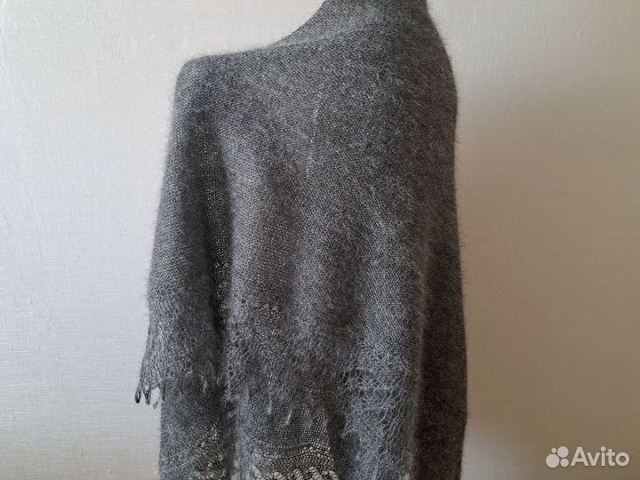 Платок пуховый. Теплая шаль