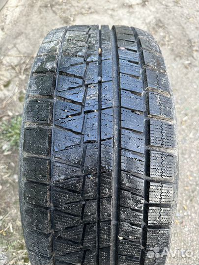 Bridgestone Blizzak Revo GZ 225/50 R17 94S