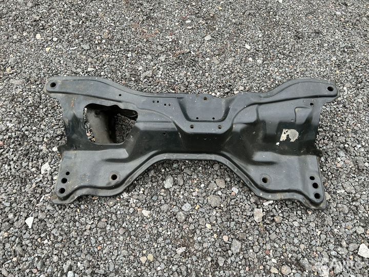 Подрамник- балка Honda cr- v rd1 / civic 6