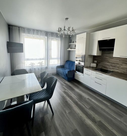 2-к. квартира, 69,5 м², 14/14 эт.