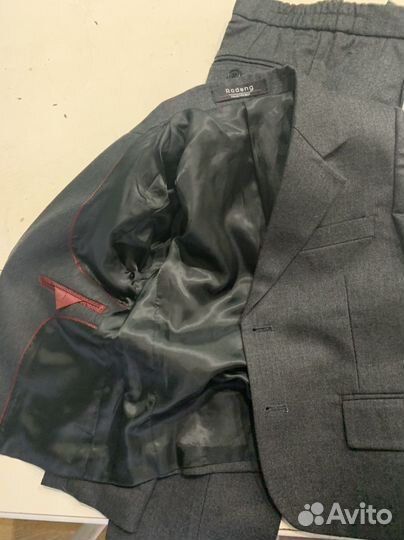 Школьный костюм новый