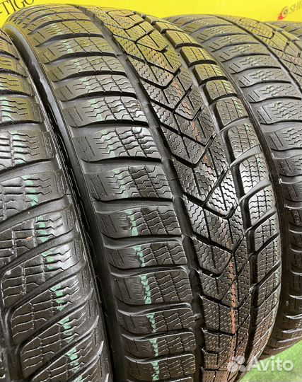 Pirelli Winter Sottozero 3 215/50 R18 91V