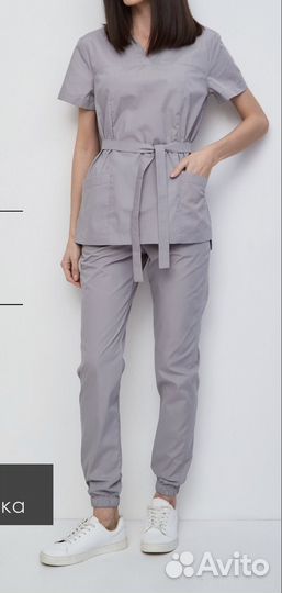Медицинский костюм женский