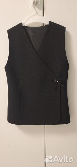 Костюм для девочки жилет и юбка