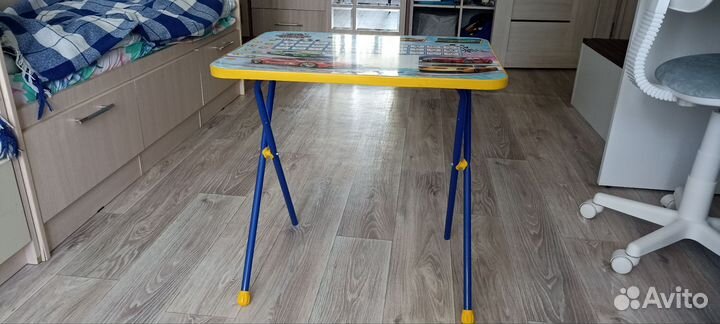 Детский стол и стул