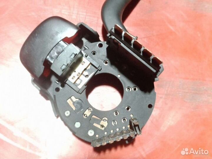 Переключатель поворотов Volkswagen Vento седан