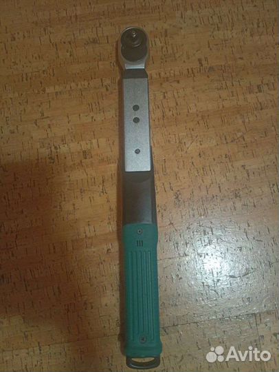 Динамометрический ключ электронный