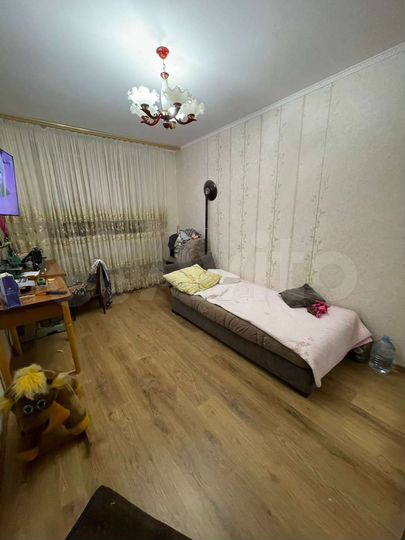 Комната 14 м² в 3-к., 1/4 эт.