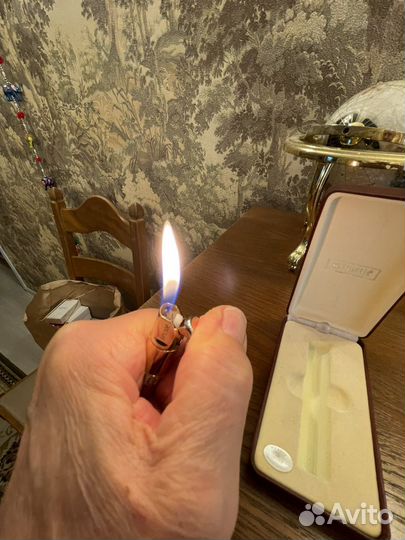 Зажигалка газовая