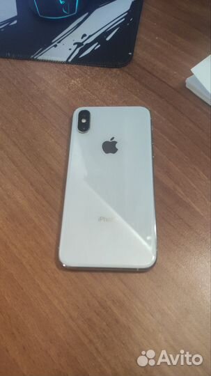 iPhone Xs, 64 ГБ