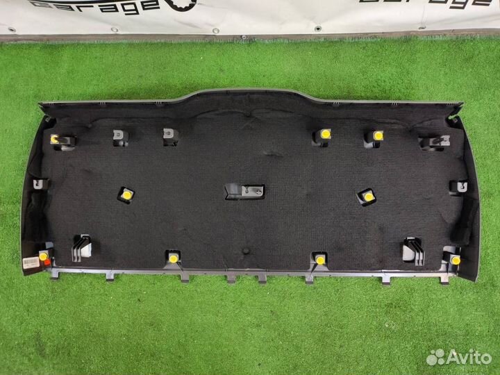 Обшивка крышки багажника Mercedes-Benz Gle-Class