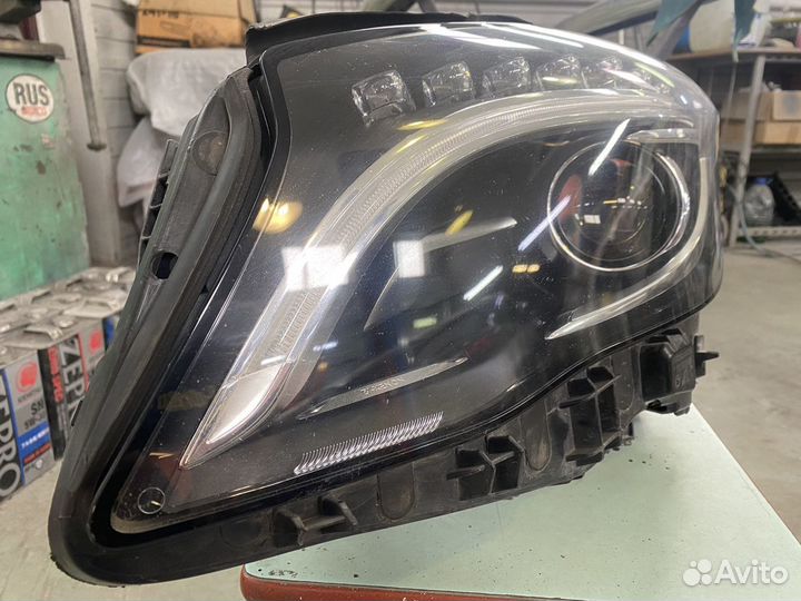 Фара левая Mercedes GLA class Х156