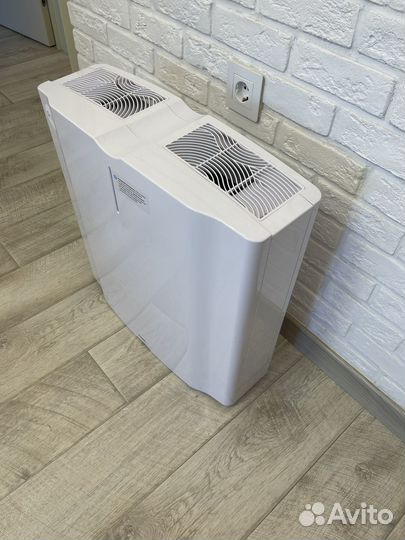 Обеззараживатель воздуха Tion