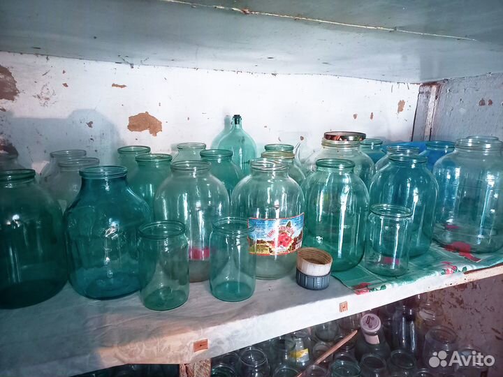 Стеклянные банки разных объёмов