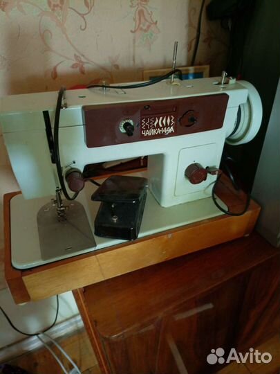 Швейная машина Чайка 143