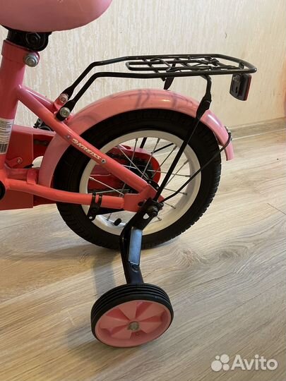 Детский велосипед четырехколесный