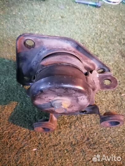 Опора двигателя (подушка двс) передняя левая EC01