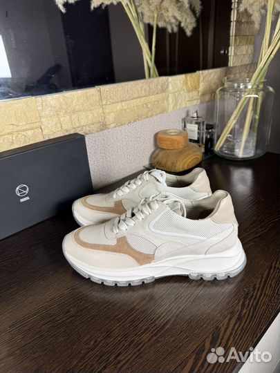 Кроссовки бежевые 37р Еконика