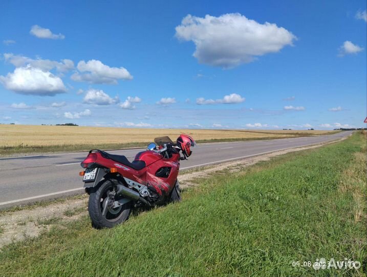 GZX 750F katana