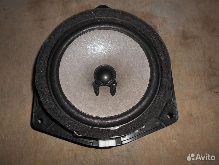 Динамик от Toyota Corolla Verso 2004