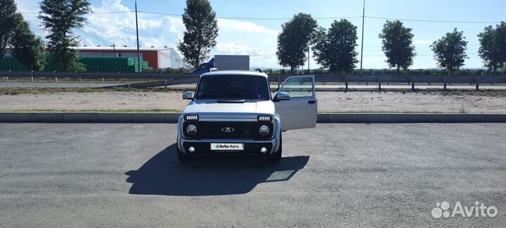 LADA 4x4 (Нива) 1.7 МТ, 2016, 350 000 км