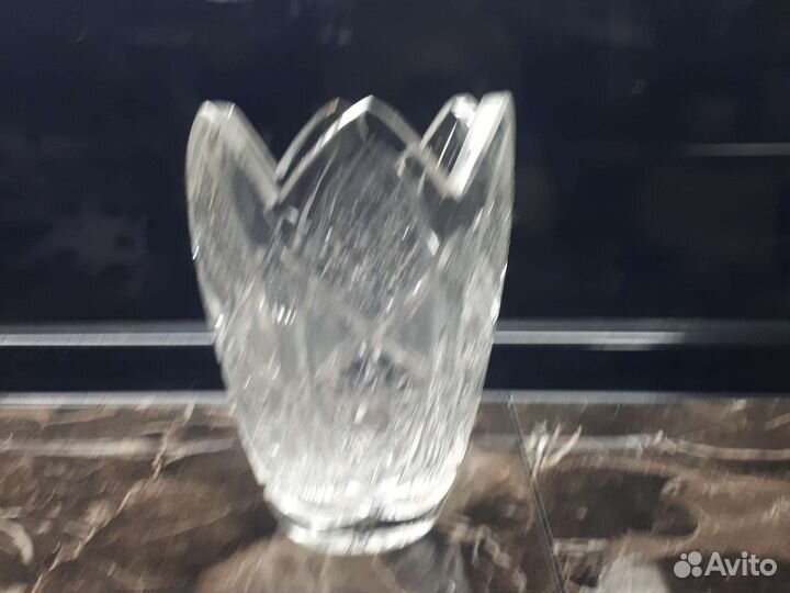Хрустальная ваза