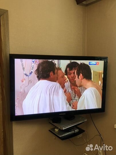 Телевизор samsung
