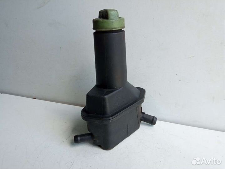 Бачок гур Volkswagen Sharan 1 restailing 7M3422372