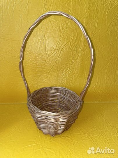Корзина плетеная