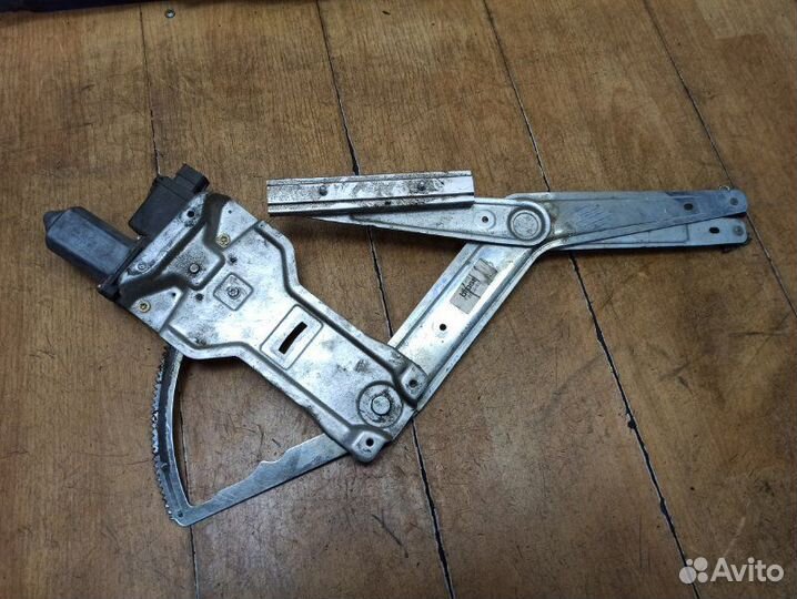 Стеклоподъемник передний левый Opel Vectra B