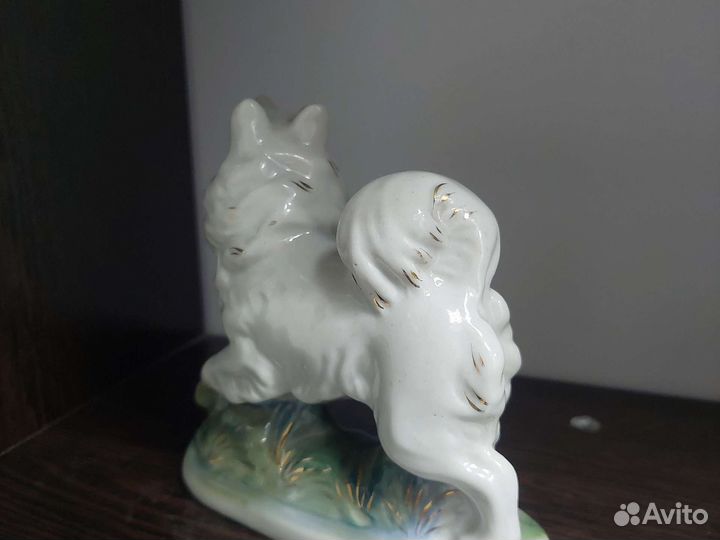 Статуэтка собачка гжель