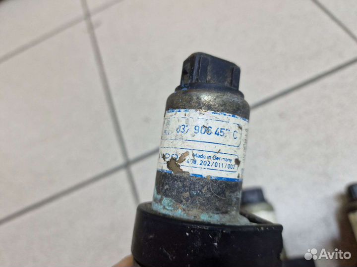 Регулятор холостого хода на Audi/VW 037906457C