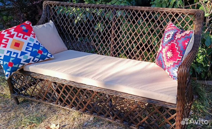 Диван из ротанга Латте