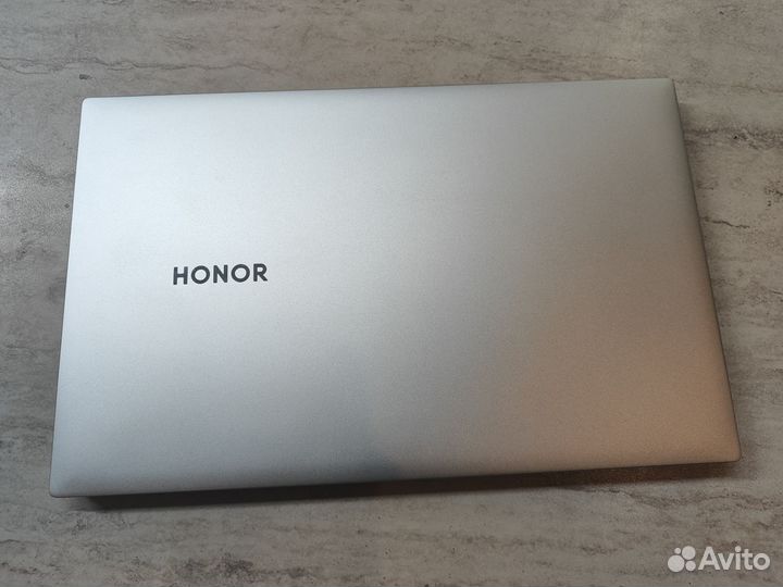 Ноутбук Honor Core i5/16озу/мх350 SSD в отличном