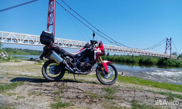 Мотоцикл Honda Africa Twin для фотосессий