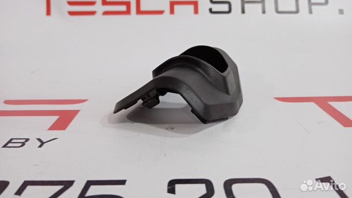 Уплотнитель ограничителя двери передней левой/прав