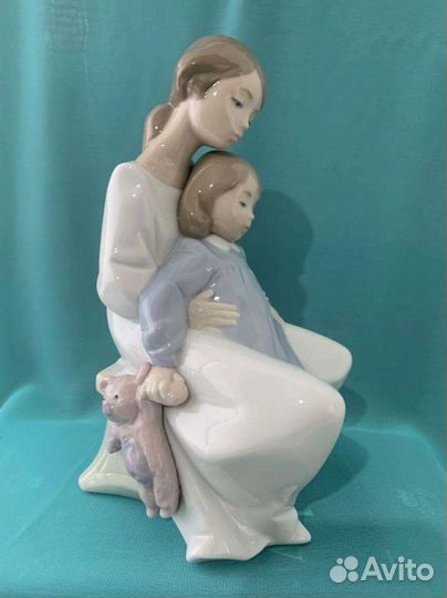 Фарфоровая статуэтка NAO Lladro