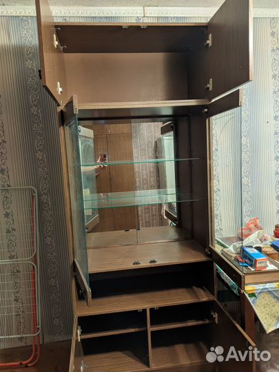 Продам сервант