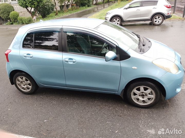 Toyota Vitz 1.0 CVT, 2005, 206 800 км