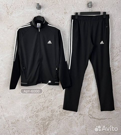 Спортивный костюм adidas