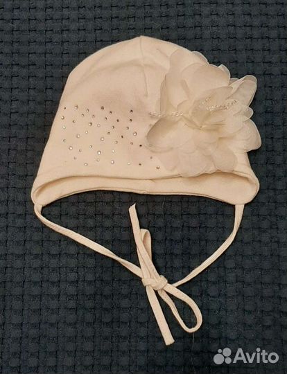 Шапочка для новорожденной девочки