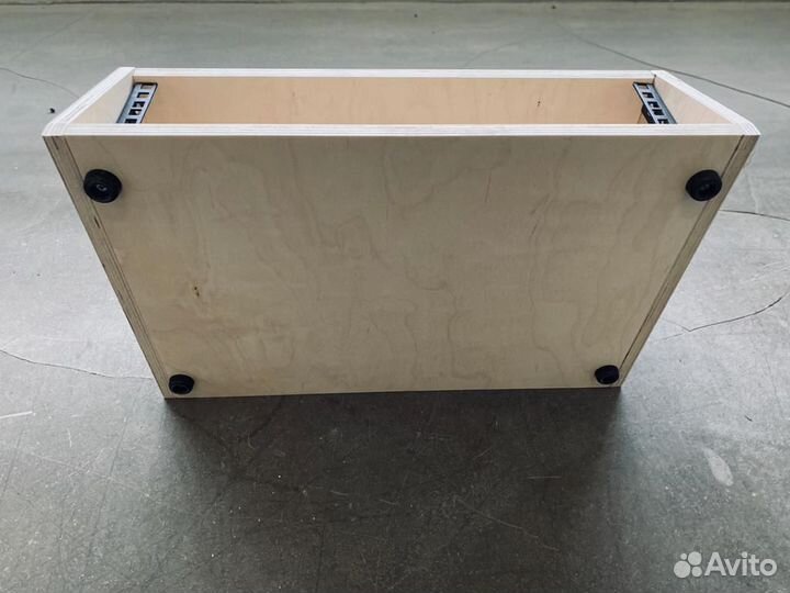 Настольная рэковая стойка 3U-300