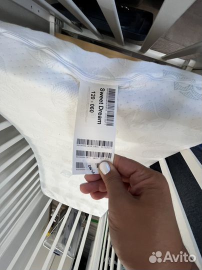 Детская кроватка с универсальным маятником