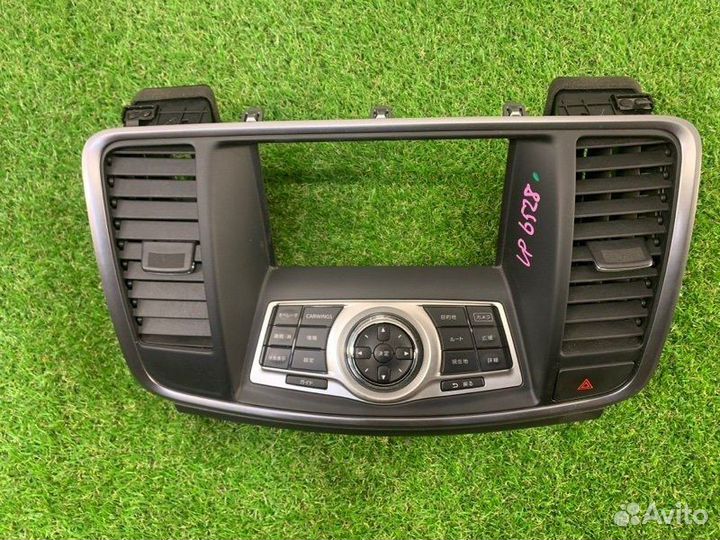 Консоль магнитофона Nissan Teana J32 VQ25DE 2011