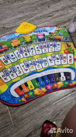 Развивающий коврик с пианино