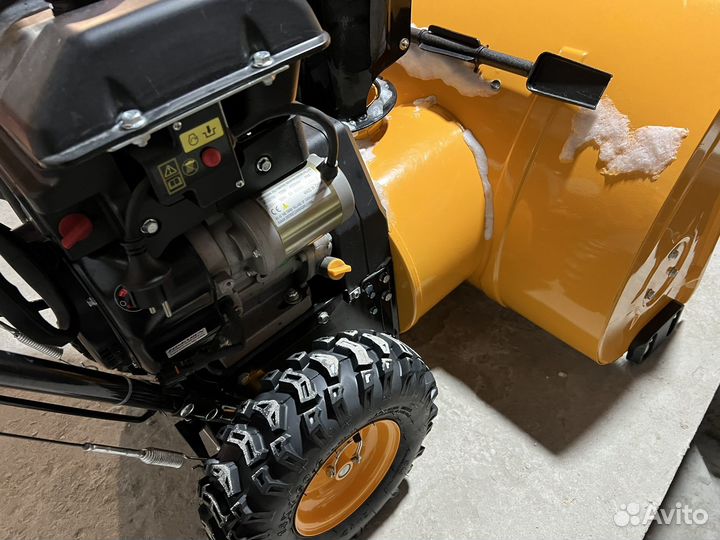 Снегоуборщик бензиновый 11 л с