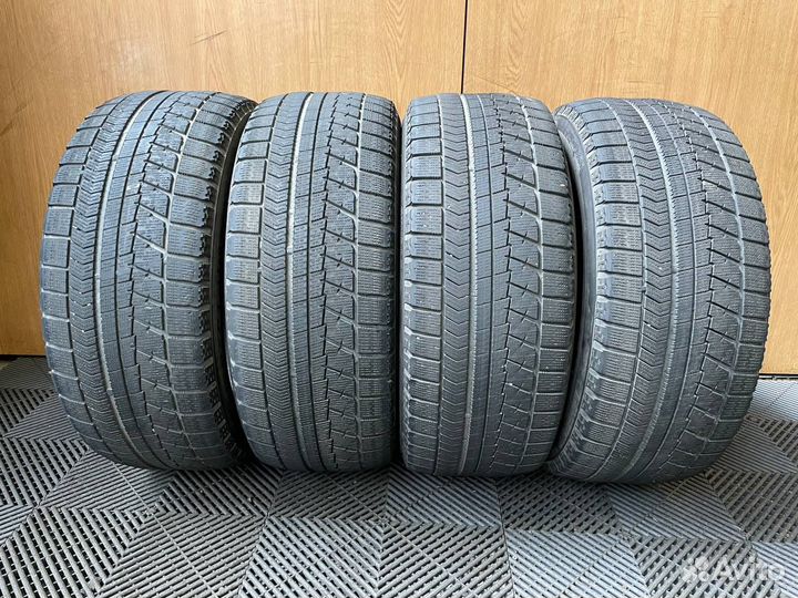 Bridgestone Blizzak VRX 235/55 R17