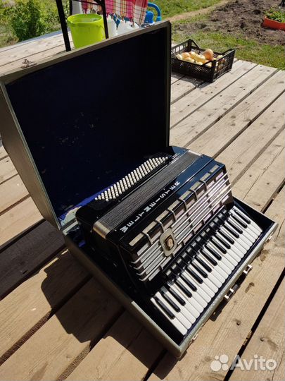 Готово-Выборный Аккордеон Weltmeister S5