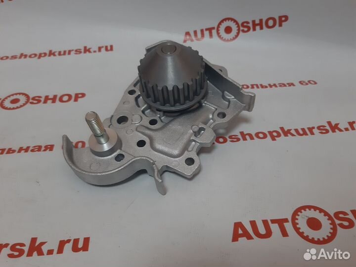 Помпа водяной насос Logan Megan Sandero Largus